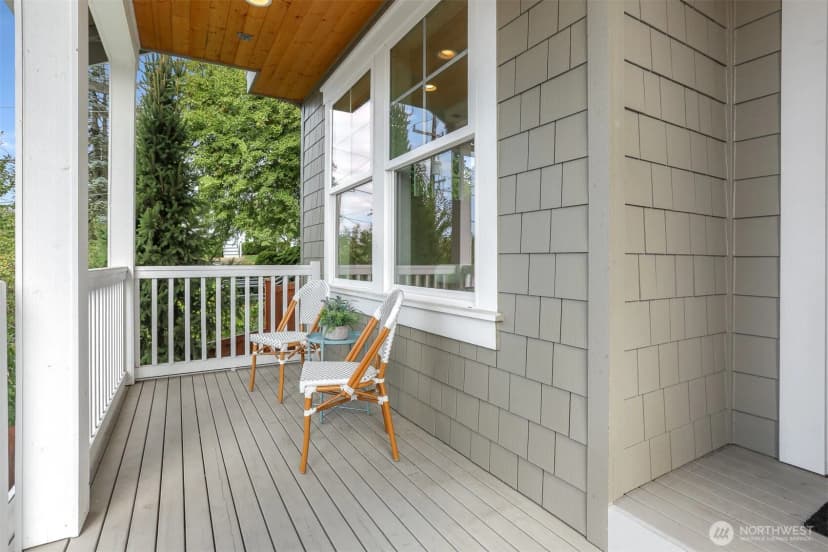 Property photo for 7560 30th Avenue Ne, Seattle photo 2