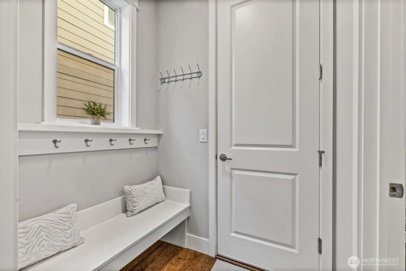 Property photo for 264 Field Place Se, Renton photo 17