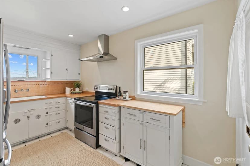 Property photo for 730 W Etruria Street, Seattle photo 10