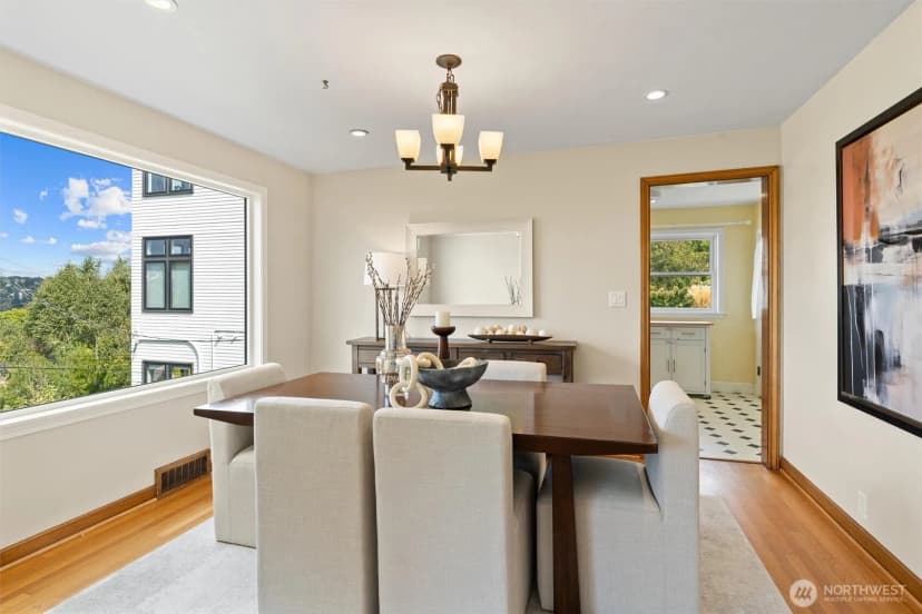 Property photo for 730 W Etruria Street, Seattle photo 9