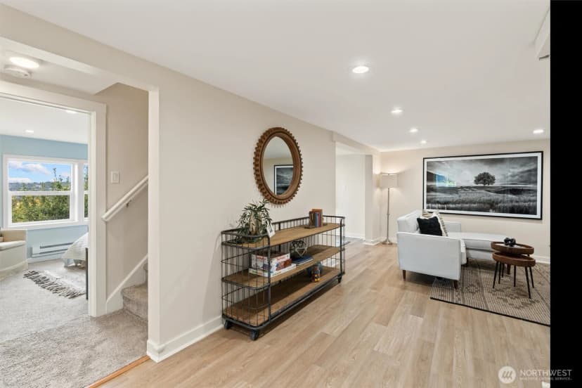 Property photo for 730 W Etruria Street, Seattle photo 16