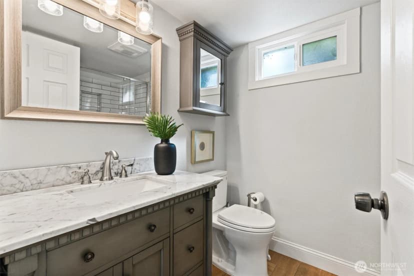 Property photo for 730 W Etruria Street, Seattle photo 23