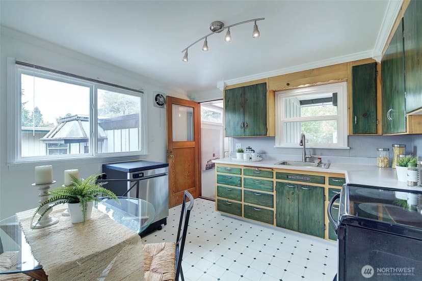 Property photo for 2138 N 130th Street, Seattle photo 8