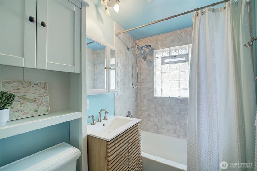 Property photo for 2138 N 130th Street, Seattle photo 13