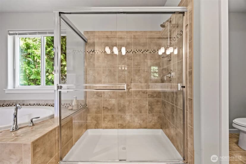 Property photo for 11722 Ne 112th Street, Kirkland photo 24