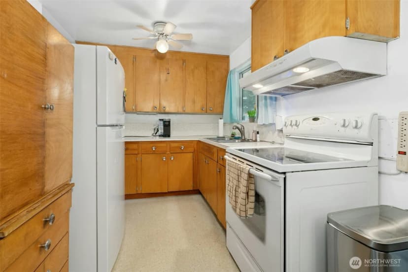 Property photo for 16151 126th Avenue Se, Renton photo 8