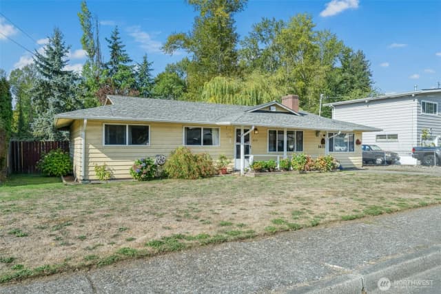Property photo for 16151 126th Avenue Se, Renton photo 3