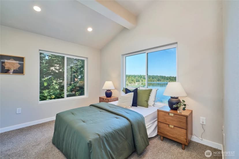 Property photo for 18360 W Lake Desire Drive, Renton photo 20