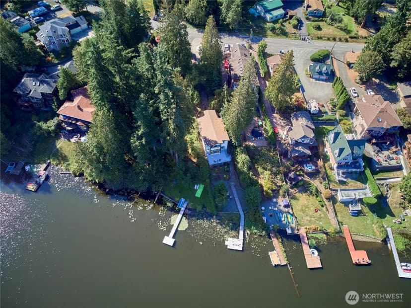 Property photo for 18360 W Lake Desire Drive, Renton photo 38