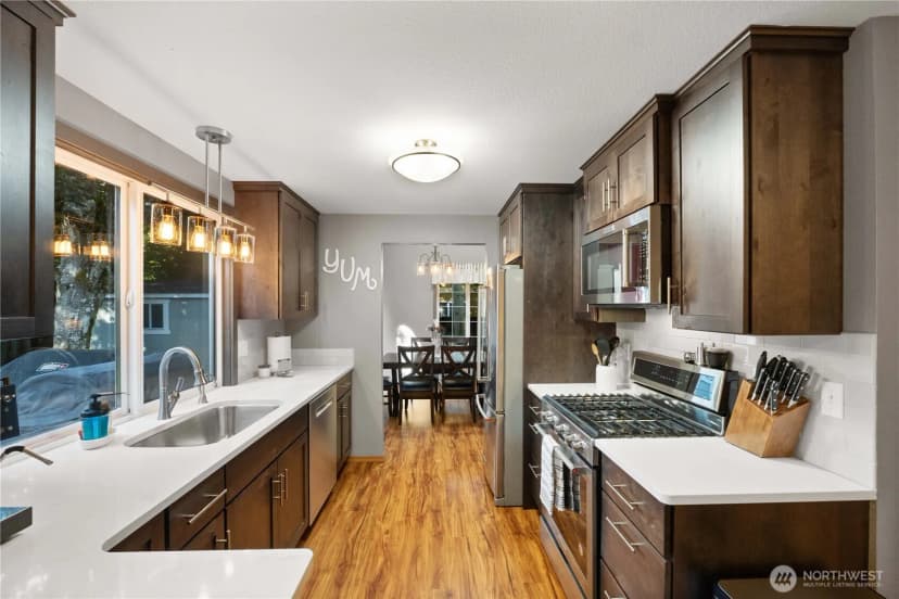 Property photo for 1809 Oak Avenue Ne, Olympia photo 10