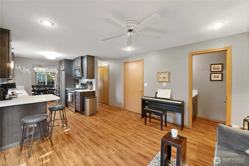 Property photo for 1809 Oak Avenue Ne, Olympia photo 14