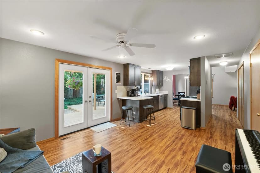 Property photo for 1809 Oak Avenue Ne, Olympia photo 12
