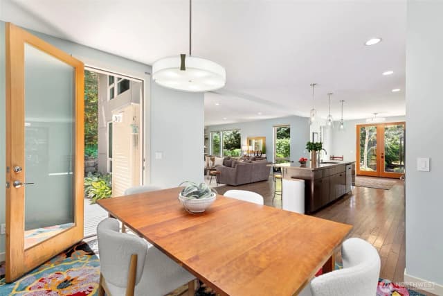 Property photo for 9310 Hemlock Avenue Ne, Bainbridge Island photo 5