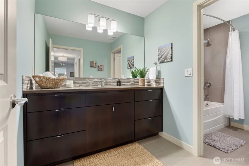 Property photo for 9310 Hemlock Avenue Ne, Bainbridge Island photo 17