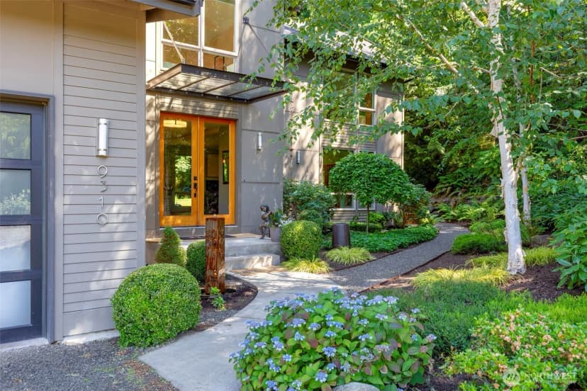 Property photo for 9310 Hemlock Avenue Ne, Bainbridge Island