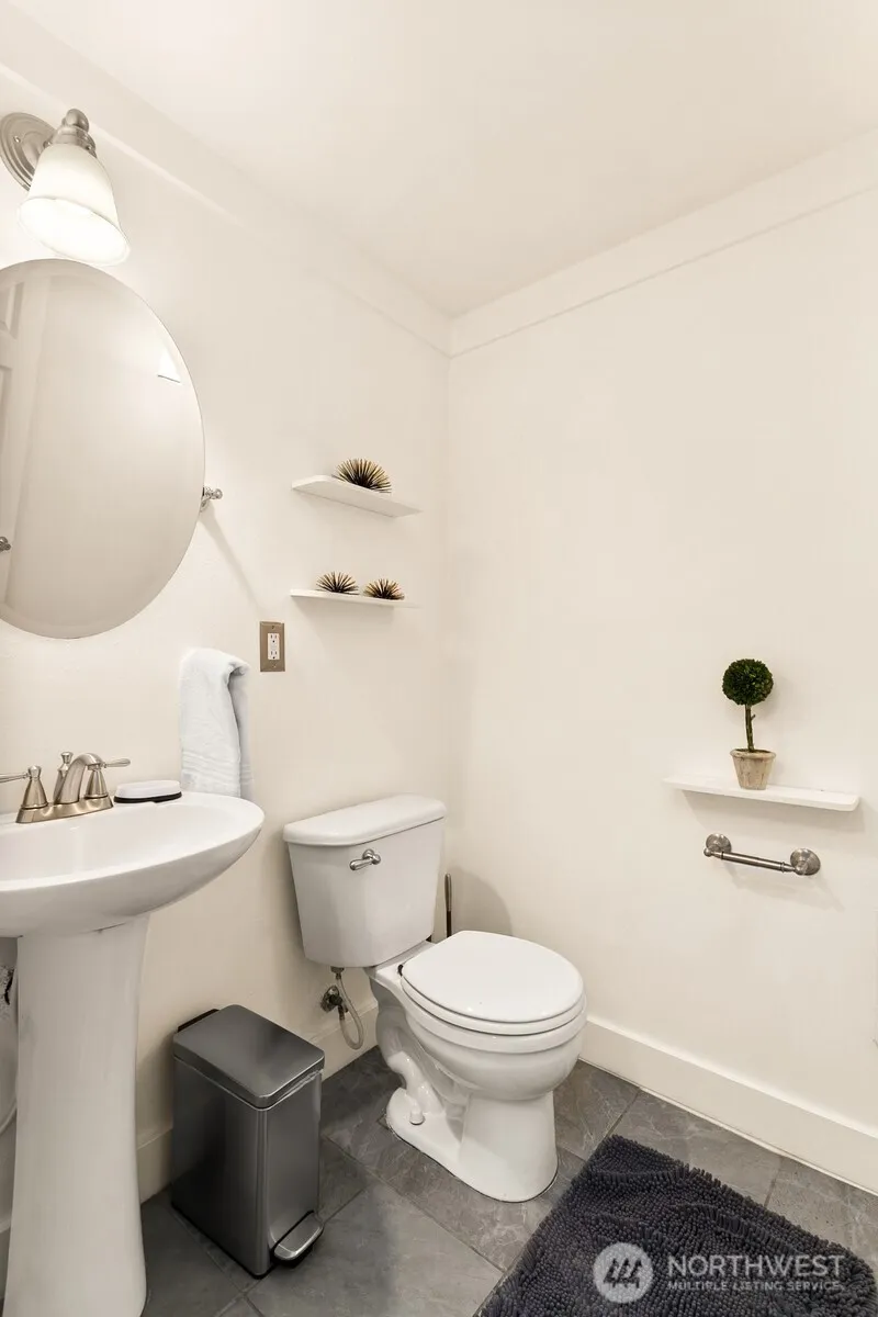 Property photo for 2802 S Orcas Street, Seattle photo 18