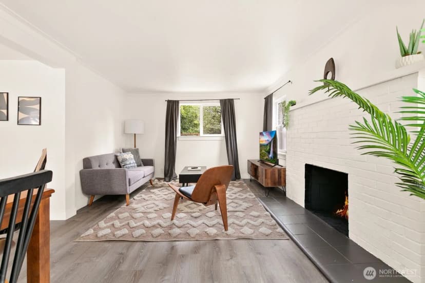 Property photo for 2802 S Orcas Street, Seattle photo 4