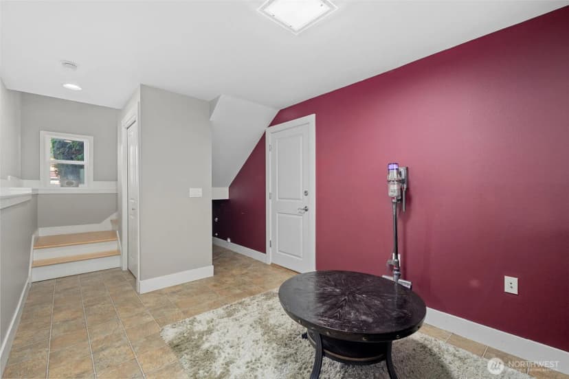 Property photo for 2705 W Maryland St, Bellingham photo 16