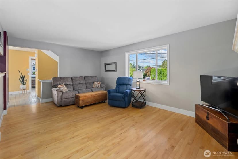 Property photo for 2705 W Maryland St, Bellingham photo 7