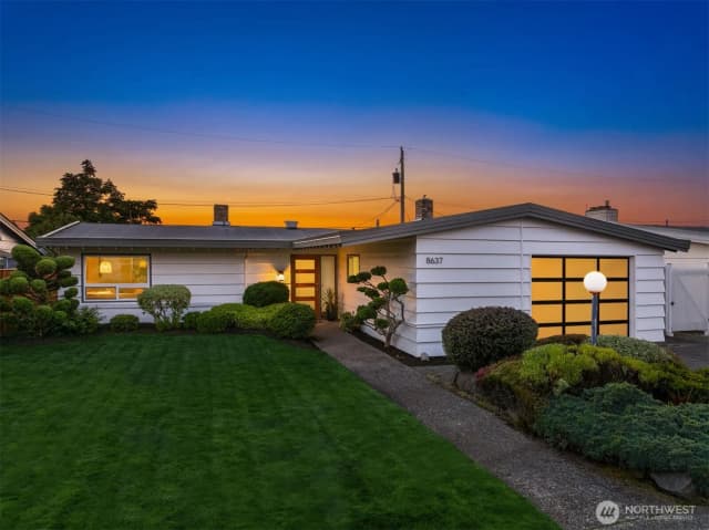 Property photo for 8637 21st Avenue Nw, Seattle photo 3