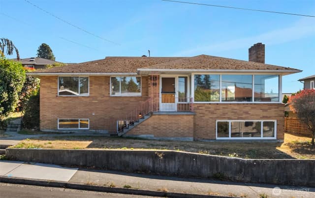 Property photo for 812 Main Street, Edmonds