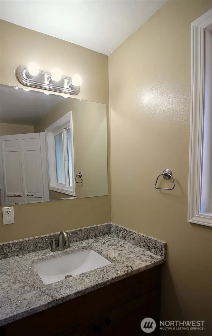 Property photo for 18004 110th Avenue Se, Renton photo 10