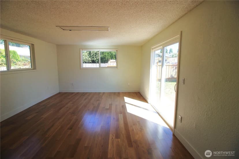 Property photo for 18004 110th Avenue Se, Renton photo 17