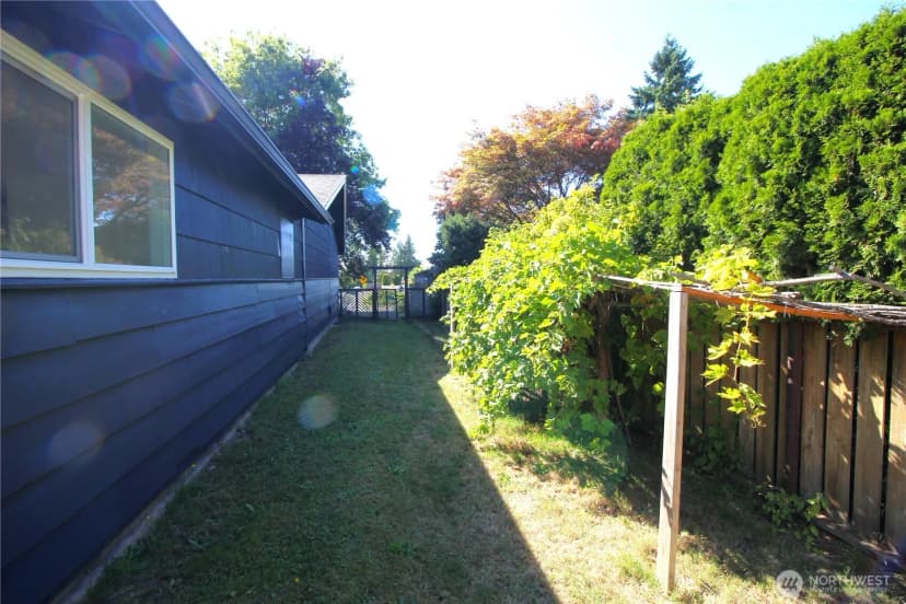Property photo for 18004 110th Avenue Se, Renton photo 22