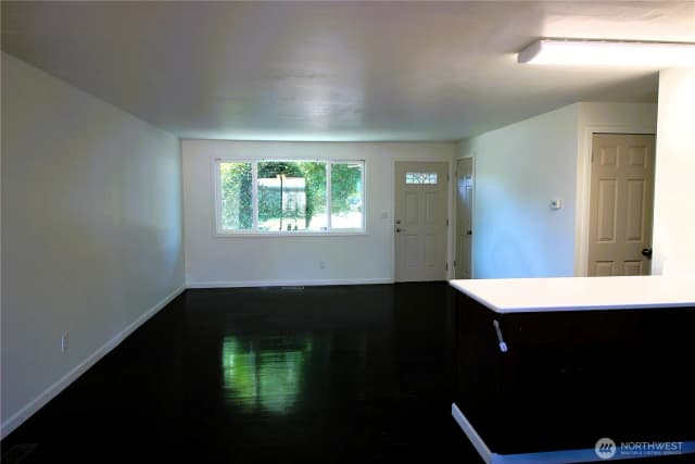 Property photo for 18004 110th Avenue Se, Renton photo 3