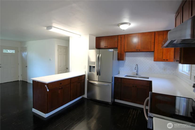 Property photo for 18004 110th Avenue Se, Renton photo 4