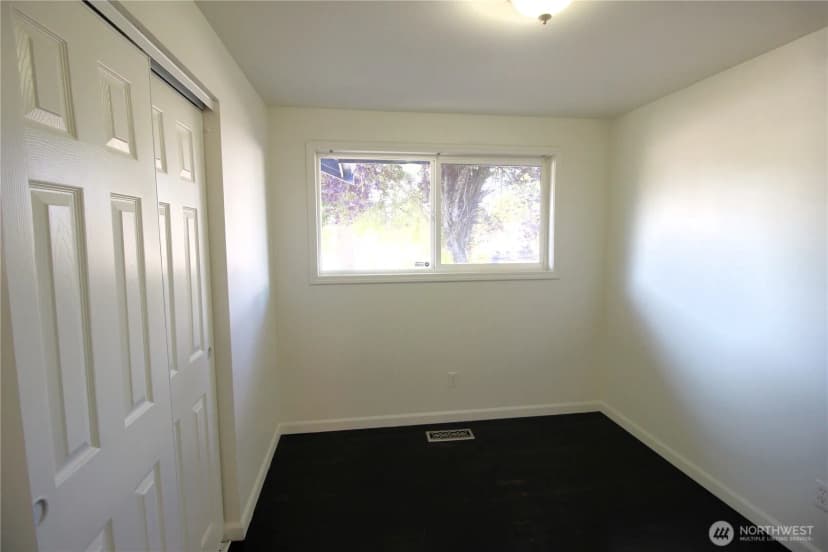 Property photo for 18004 110th Avenue Se, Renton photo 13