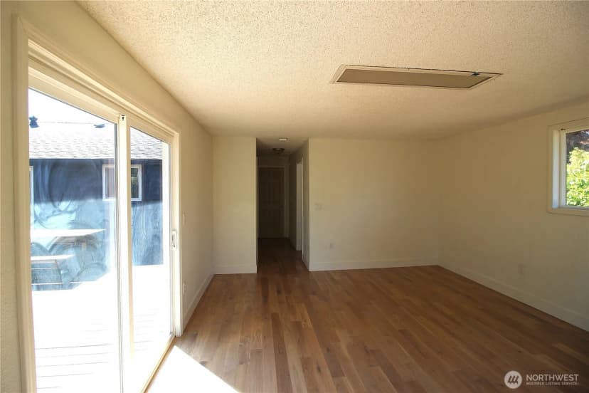 Property photo for 18004 110th Avenue Se, Renton photo 16