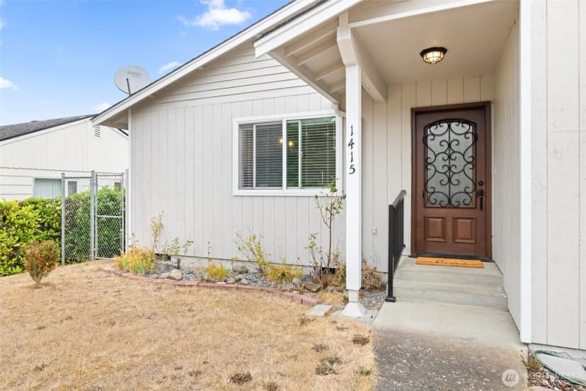 Property photo for 1415 E 4th Street, Port Angeles photo 3
