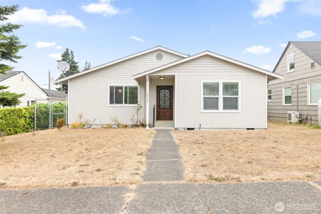 Property photo for 1415 E 4th Street, Port Angeles photo 2