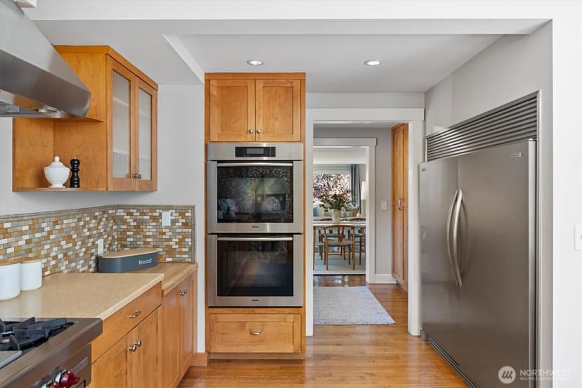 Property photo for 6023 Ne 61st Street, Seattle photo 11