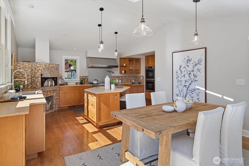 Property photo for 6023 Ne 61st Street, Seattle photo 12