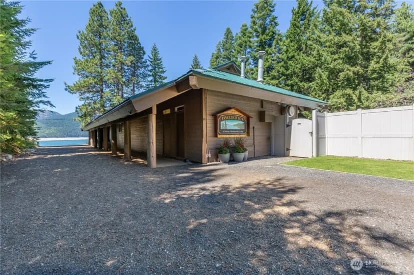 Property photo for 151 Pineloch Sun Drive, Ronald photo 15