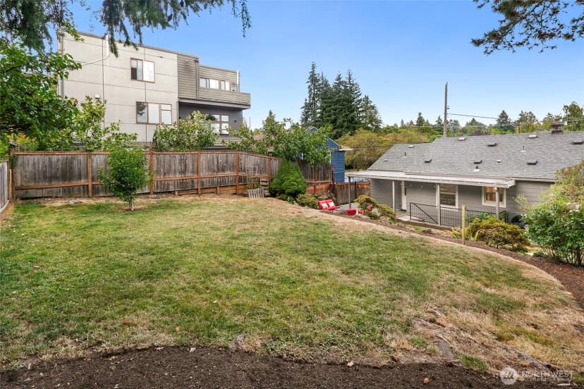 Property photo for 5549 39th Avenue Ne, Seattle photo 25