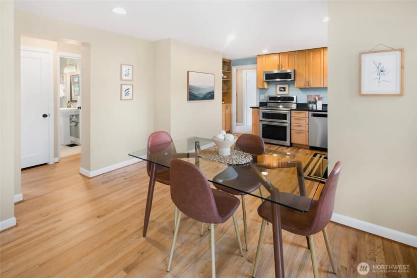 Property photo for 5549 39th Avenue Ne, Seattle photo 10