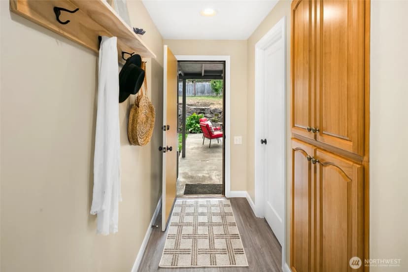 Property photo for 5549 39th Avenue Ne, Seattle photo 18