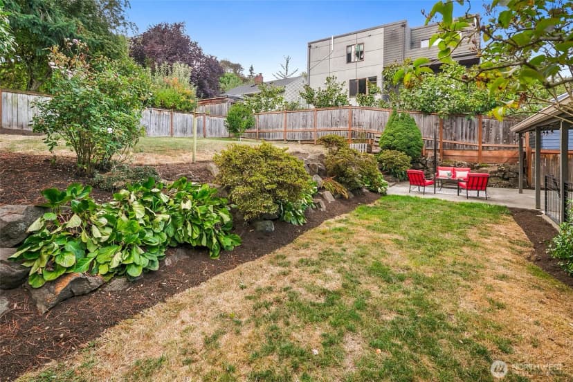 Property photo for 5549 39th Avenue Ne, Seattle photo 23