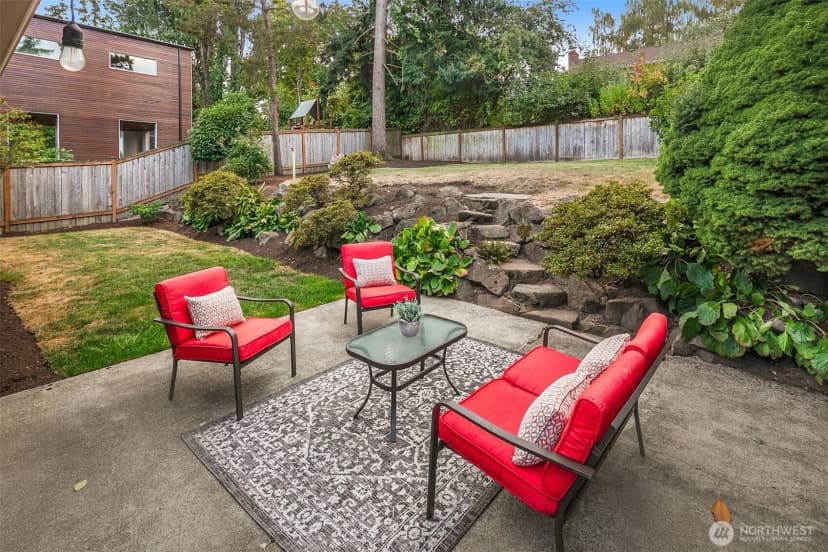 Property photo for 5549 39th Avenue Ne, Seattle photo 22