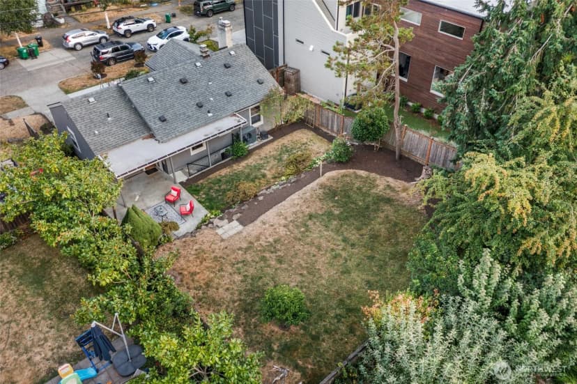 Property photo for 5549 39th Avenue Ne, Seattle photo 31