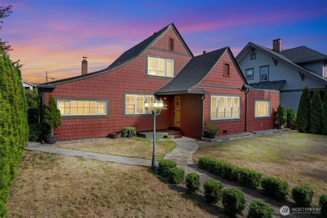 Property photo for 820 H Street, Centralia