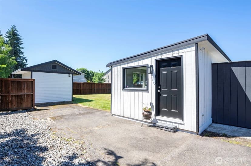 Property photo for 15512 Elm Street E, Sumner photo 24