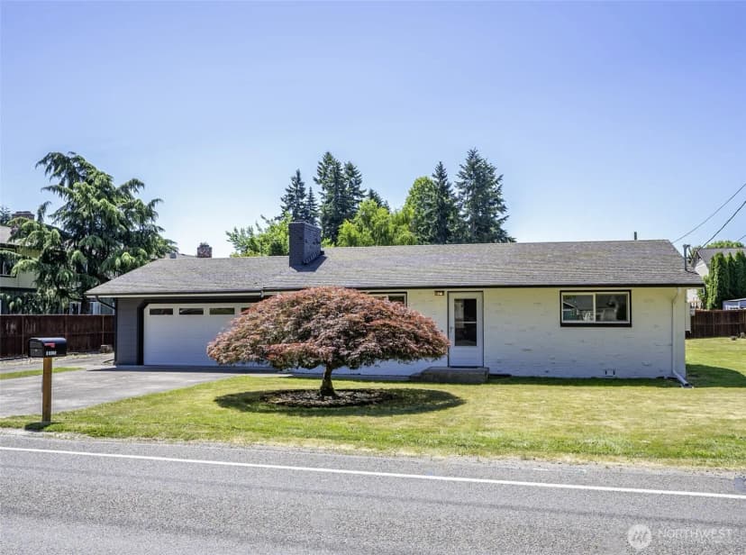 Property photo for 15512 Elm Street E, Sumner