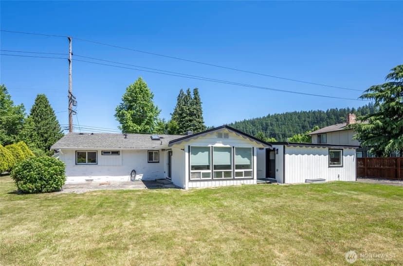 Property photo for 15512 Elm Street E, Sumner photo 23