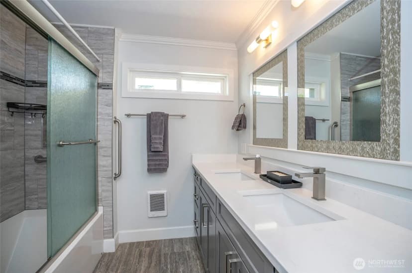 Property photo for 15512 Elm Street E, Sumner photo 20