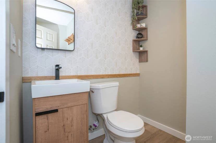 Property photo for 15512 Elm Street E, Sumner photo 30