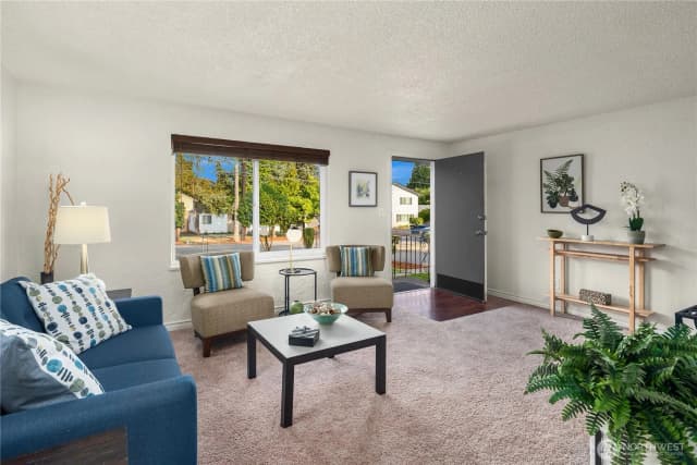 Property photo for 12853 Occidental Avenue S, Burien photo 4